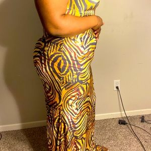 Sexy Long Body-con Animal print dress.